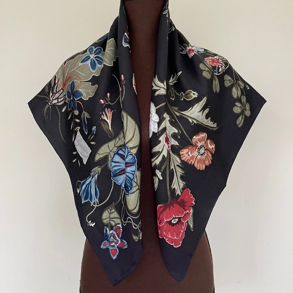 New Gucci Flora Kris Knight Black Silk Scarf